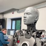 【動画】イギリスのロボットが完全に人間でやばい…お前らの思う10倍やばい
