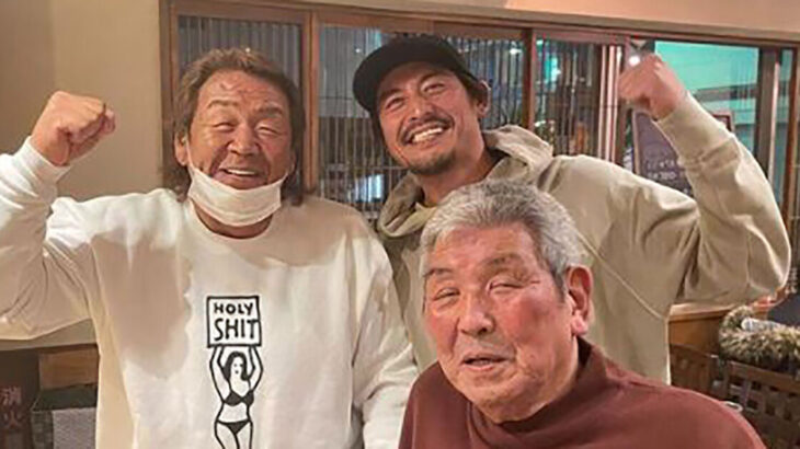 長州力、坂口憲二さんと偶然再会　最高の笑顔で3ショット！