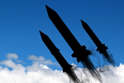 ウクライナ、米国にミサイル提供を要望　「ジャベリン」と「スティンガー」１日各５００基