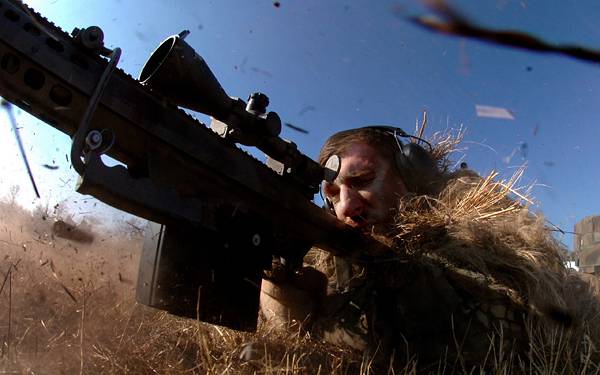 ロシア、ウクライナへの武器供与に警告　「車列は標的になる」