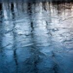 【速報】凍結した湖面の氷割れる 男性が水中に転落し心肺停止