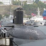 【画像】ロシア海軍で最古の潜水艦、アルローサが前線復帰！　窓もついてて威圧感がすごいと話題にｗｗｗ