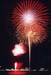 花火や郷愁を誘うお祭り「河口湖湖上祭」「富士山ふっこう納涼祭」8月開催！