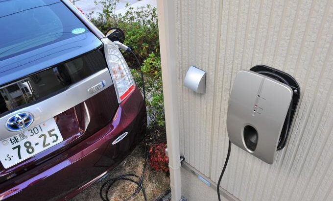 電気自動車は「値段が高い」約9割　「インフラが整ってない」「家庭用の充電設備がない」などの声も