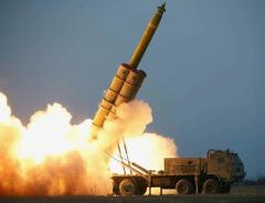 北朝鮮が弾道ミサイル2発発射 EEZ外に落下か 政府発表