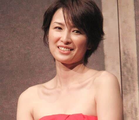 芸能吉瀬美智子プライベートサンダルで判明表舞台では見せないアラフィフの苦労