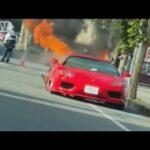 【福岡】走行中にフェラーリ炎上　車両後方エンジンルームが全焼