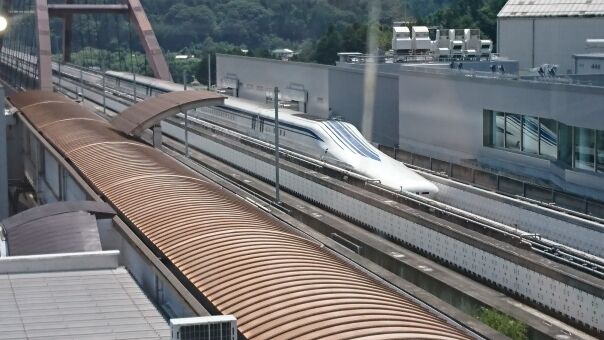 リニア新幹線、山梨県内で本線トンネルの貫通完了！