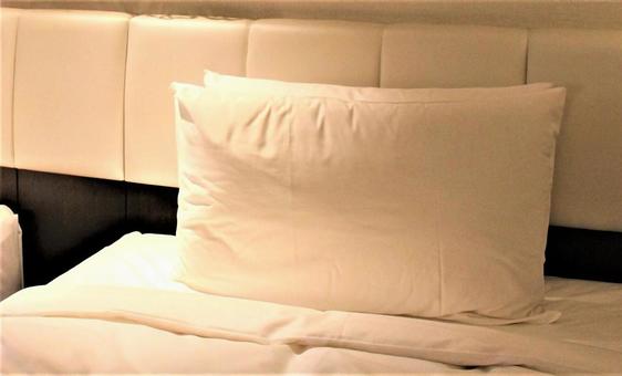 【画像】中国人の間で変な枕が大ブームになる
