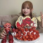 【芸能】「ガンダム」好き中川翔子が“シャア専用ズゴック”仕様の赤いイチゴ使ったクリスマスケーキ披露