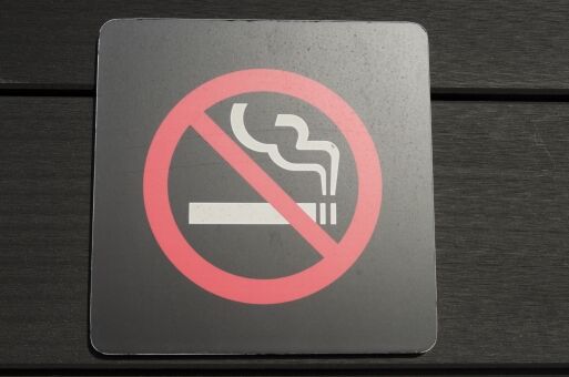 大阪市の禁煙条例案に市民から厳しい声　「私有地も禁煙」は妥当なのか？